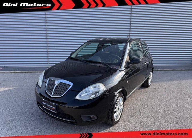 Lancia Ypsilon