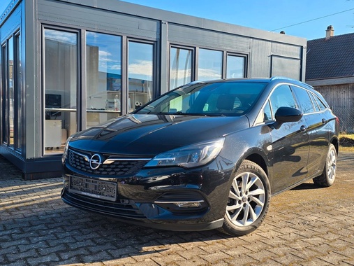 Opel Astra 2022