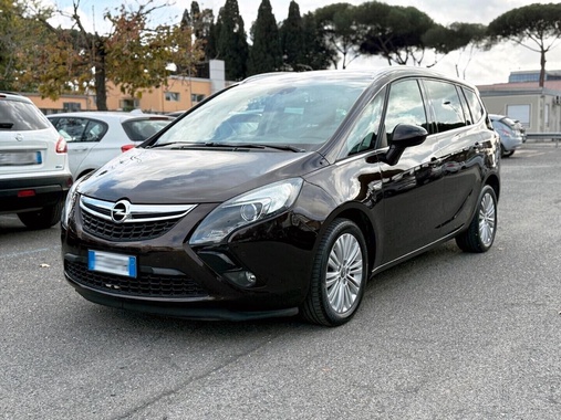 Opel Zafira 2016