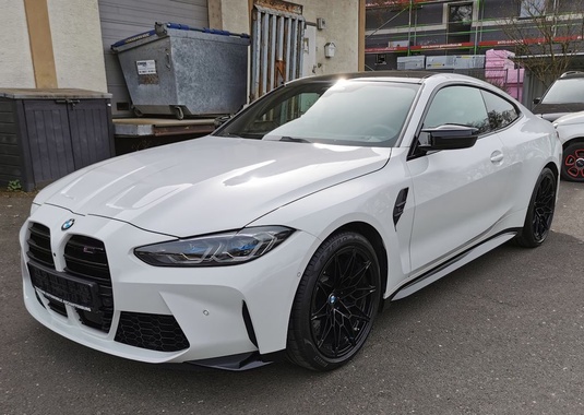 BMW M4 2024