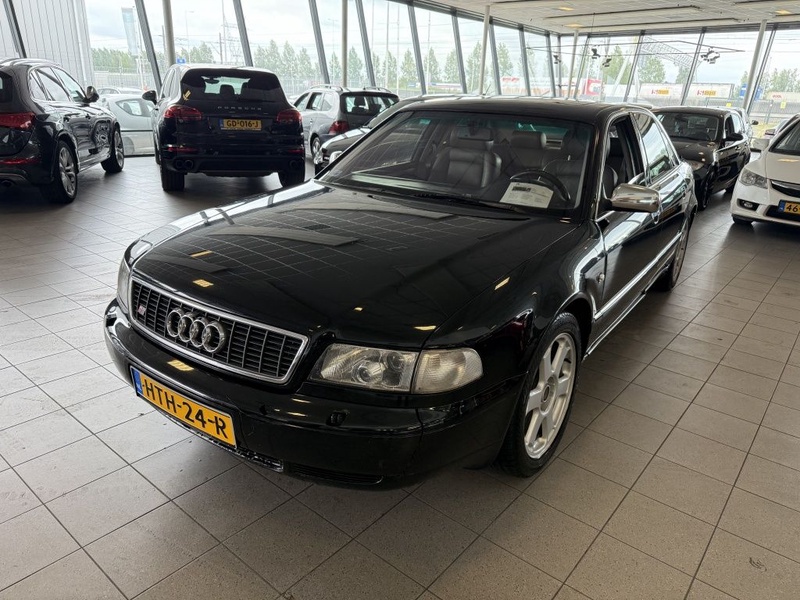 Audi S8