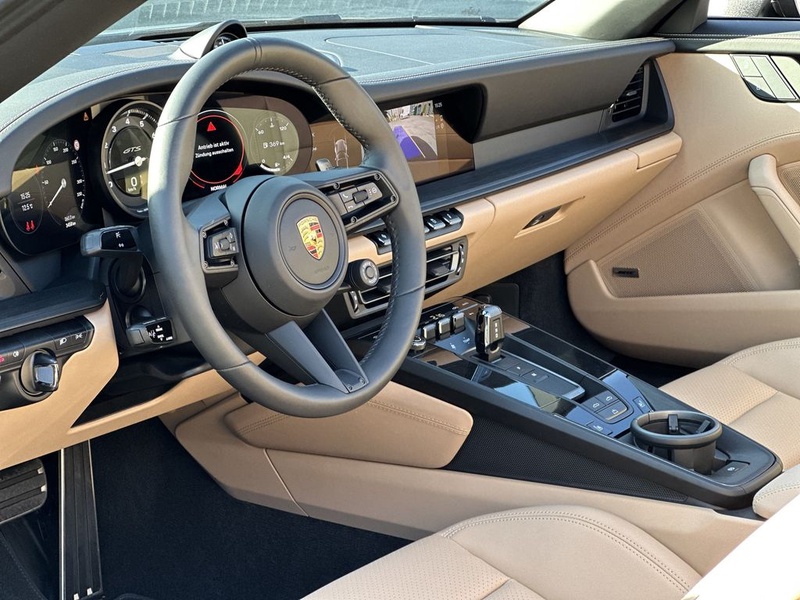 Porsche 992