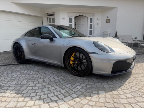 Porsche 992 2025