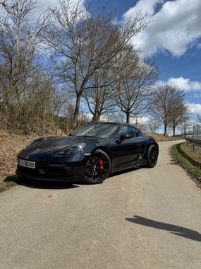 Porsche Cayman 2024