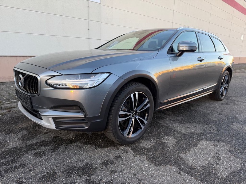 Volvo V90