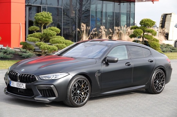 BMW M8 2022