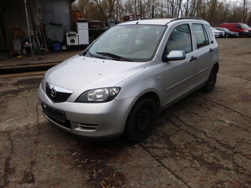 Mazda 2