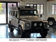 Land Rover Defender 2012