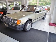 Mercedes-Benz E-Class 1985