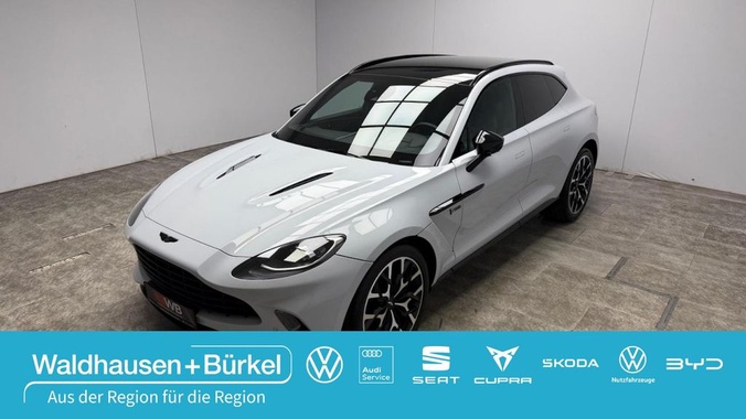 Aston Martin DBX 2021