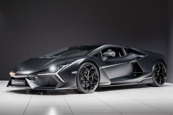 Lamborghini Revuelto 2025