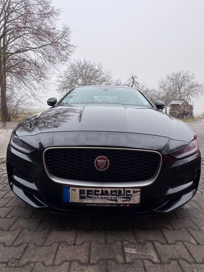 Jaguar XE