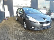 Peugeot 5008 2011