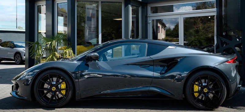 Lotus Emira