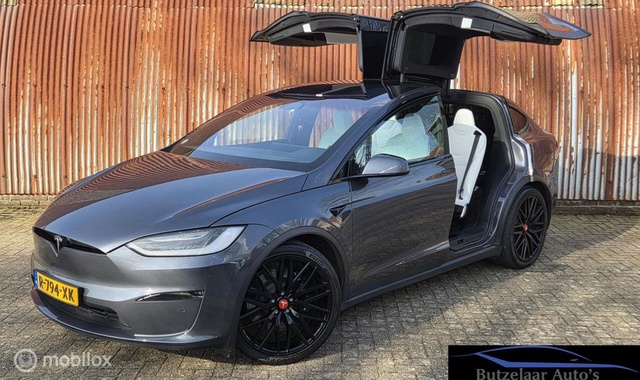 Tesla Model X 2022