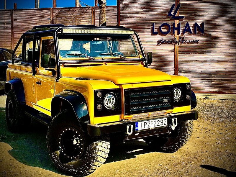 Land Rover Defender