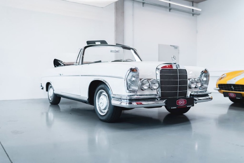 Mercedes-Benz 300
