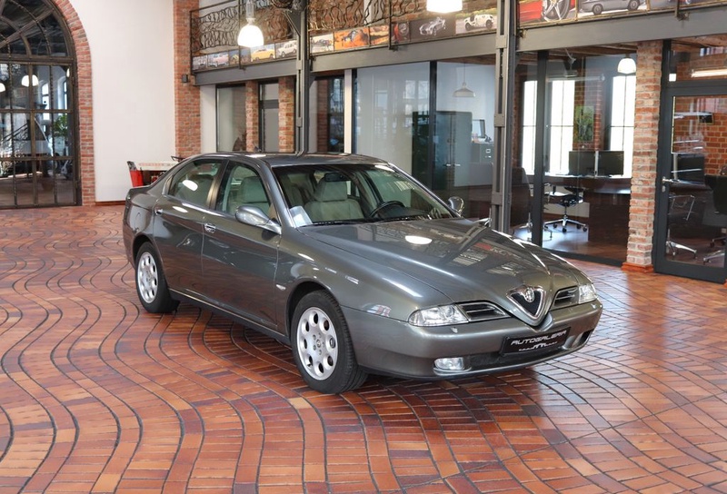 Alfa Romeo 166