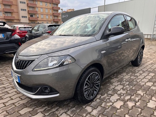Lancia Ypsilon 2021