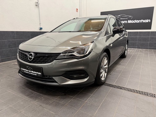 Opel Astra 2022