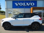 Volvo XC40 2025