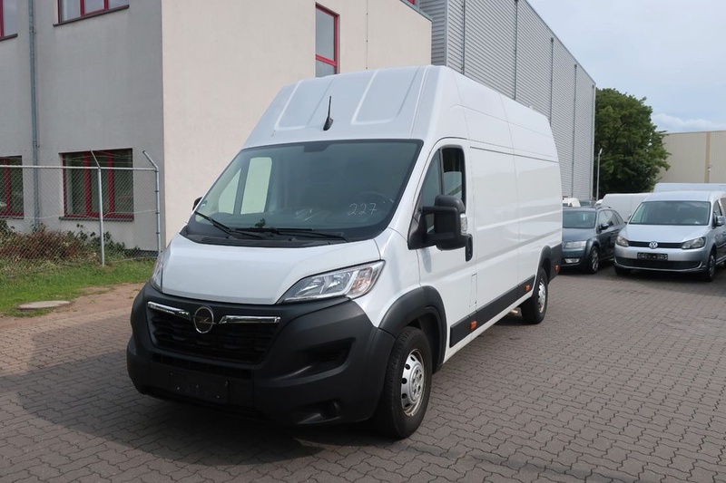 Opel Movano