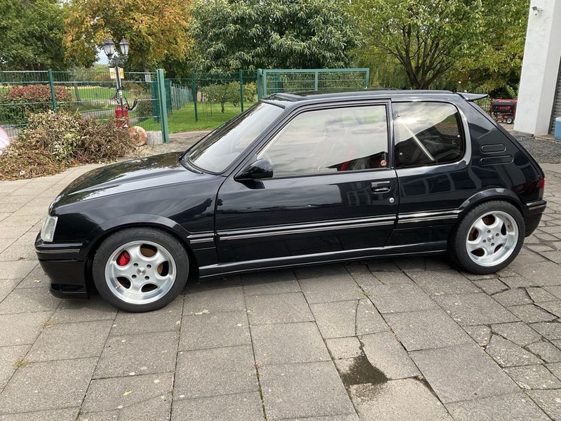 Peugeot 205