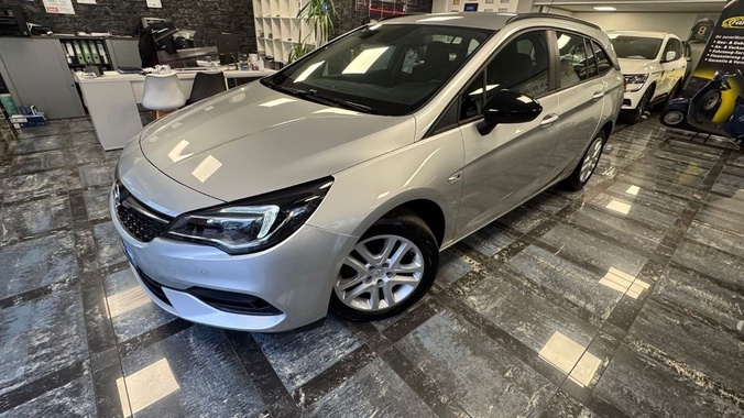Opel Astra 2021
