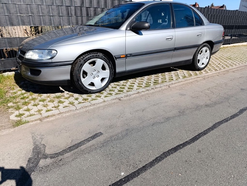 Opel Omega