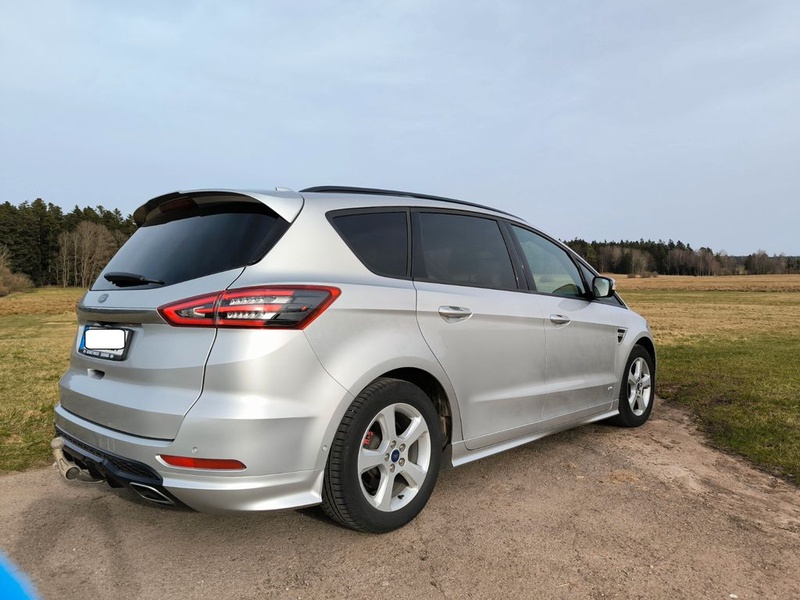 Ford S-Max