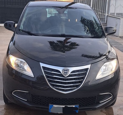 Lancia Ypsilon 2011