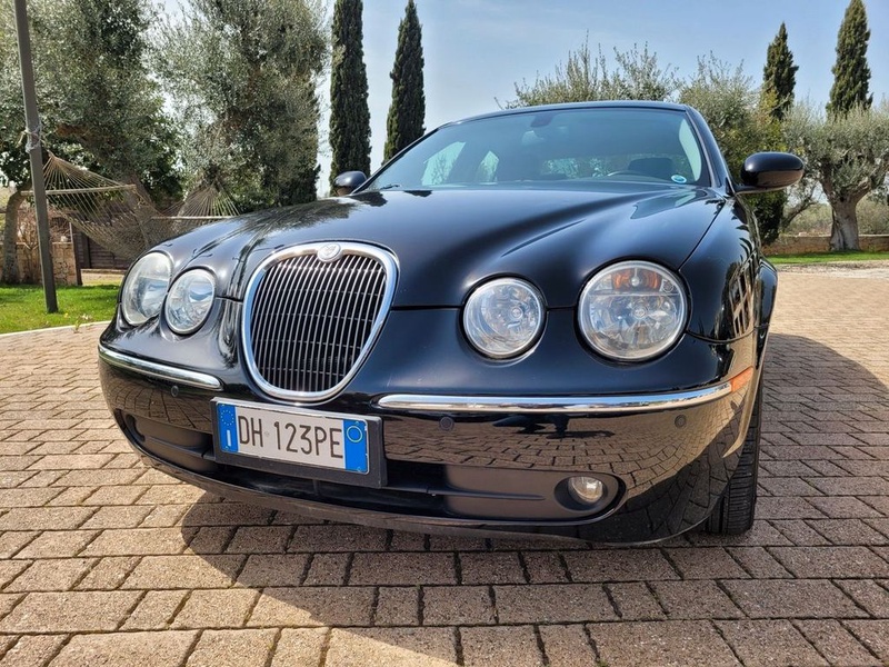 Jaguar S-TYPE