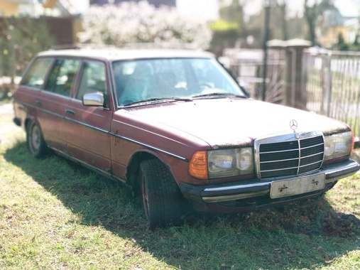Mercedes-Benz 230 1985
