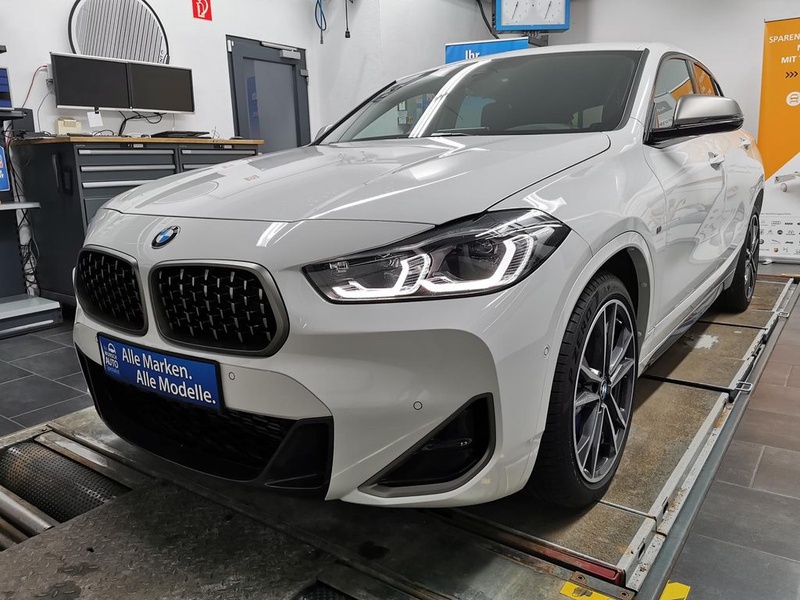 BMW X2