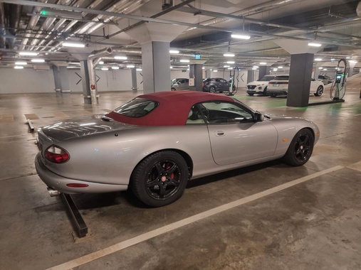 Jaguar XK8 2001