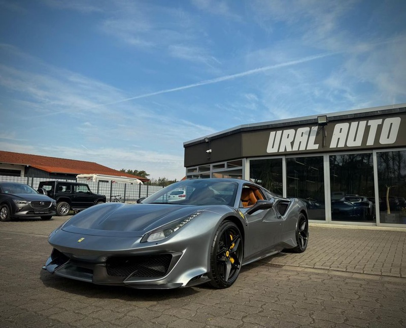 Ferrari 488