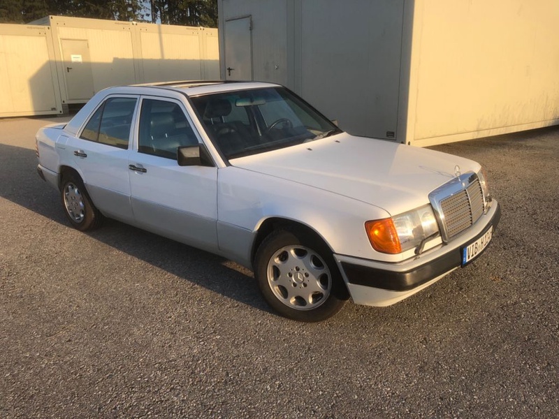 Mercedes-Benz 300