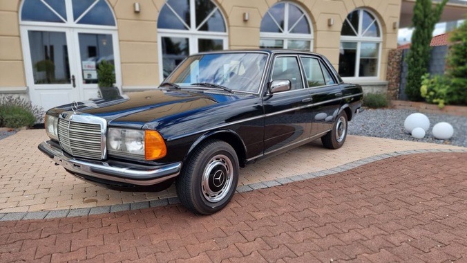 Mercedes-Benz 280 1976