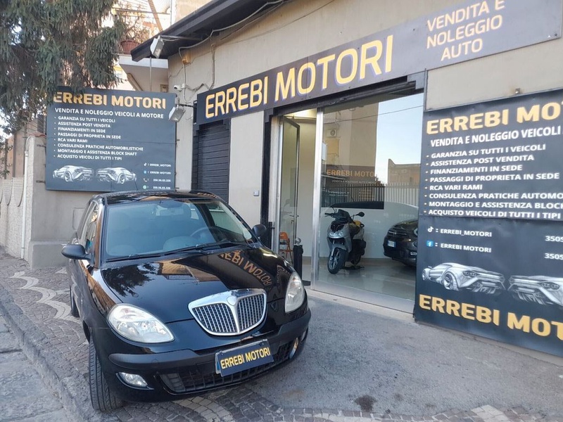 Lancia Ypsilon