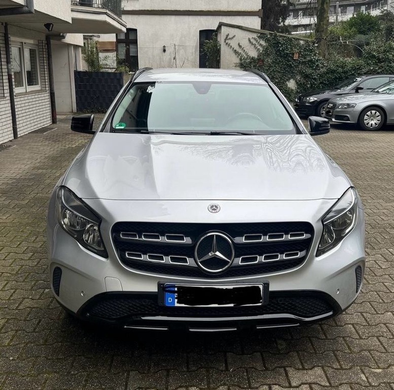 Mercedes-Benz GLA-Class