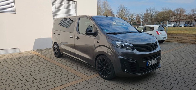 Opel Zafira 2021