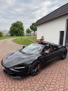 McLaren 720S 2023