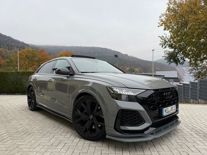 Audi RSQ8