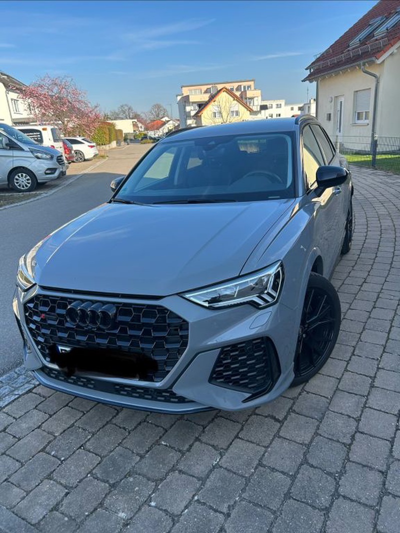 Audi RSQ3