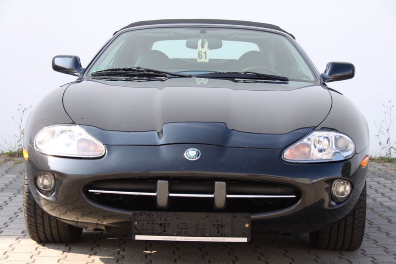 Jaguar XK8