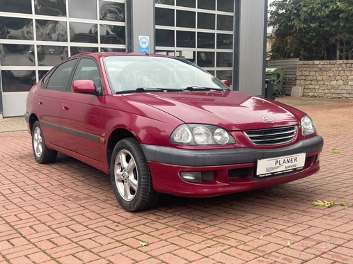 Toyota Avensis 2000