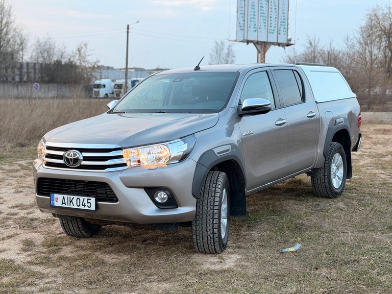Toyota Hilux