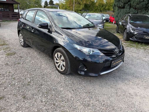 Toyota Auris 2014
