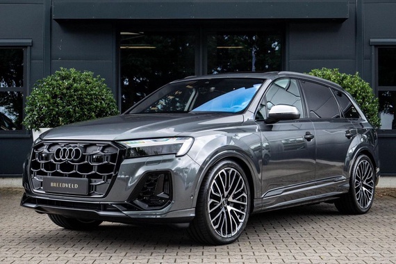 Audi SQ7 2025
