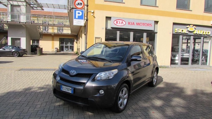 Toyota Urban Cruiser 2011